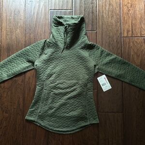 Marmot Green Quilted Pullover Sweater Size Small NWT!